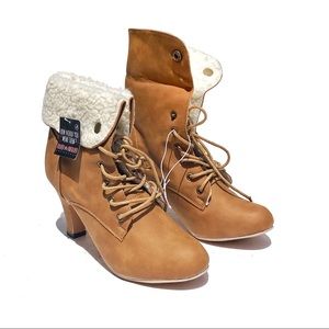 NWT Faux Fur Trim Brown Booties